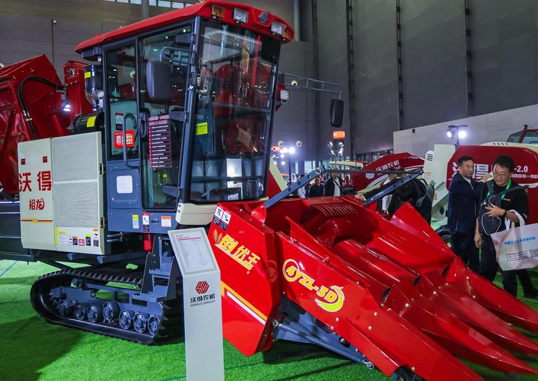 浙江省农业农村厅大发体育场公布2025年第三批农机购置与应用补贴bob体b体育软件的通告