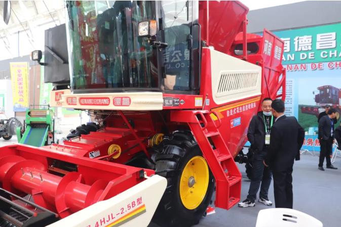 张家口召开农机安全生产培训会并举办农机安全生产知识竞赛