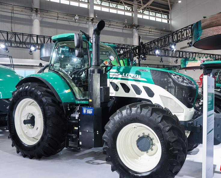 汶上縣農機現代化發展促進中心舉辦“田間日”農機作業演示會