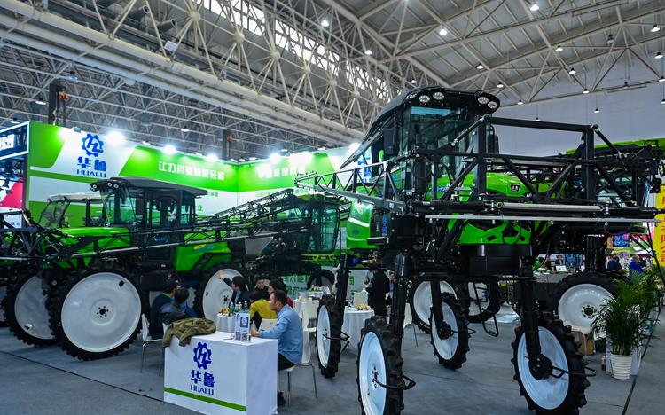 乳山開展農業機械購置補貼上門服務 實現辦理核驗“零跑腿”